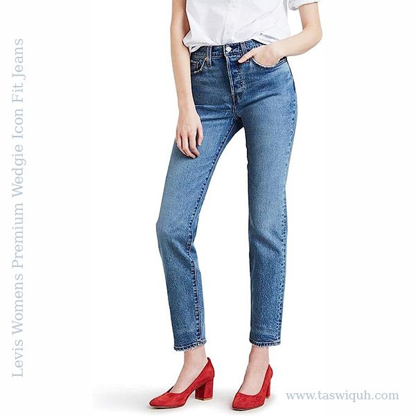 Levis Womens Premium Wedgie Icon Fit Jeans 1