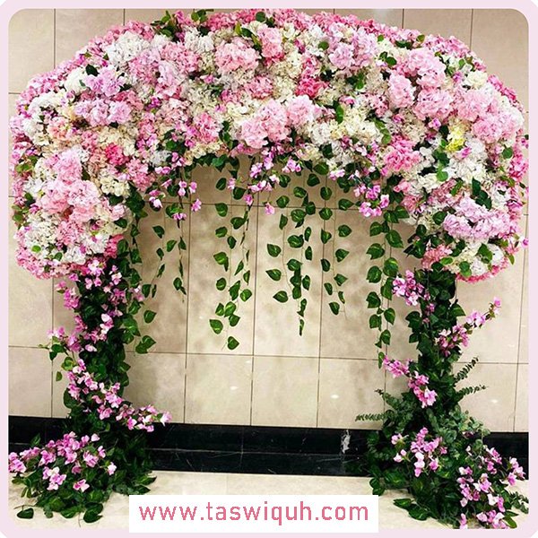 Pink And White Rose Decor 1
