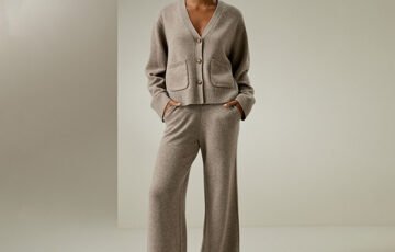 Cropped Wool-Cashmere Blend Cardigan (5)