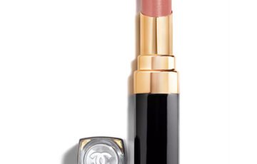 Chanel Rouge Coco Flash Lipstick in 54 Boy (1)