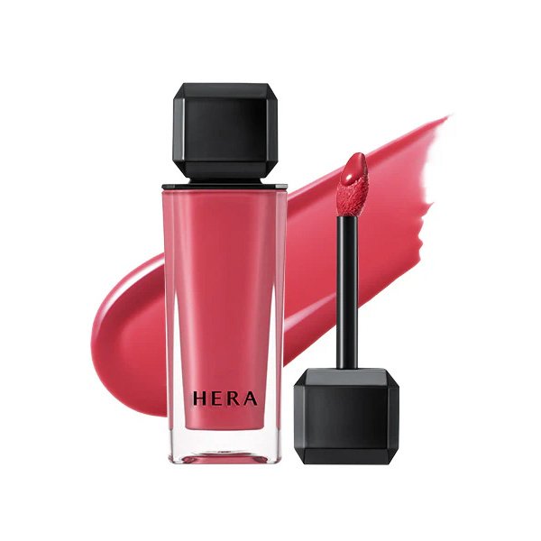 Lip Gloss HERA in 390 Wet Berry juicy berry pink shade with applicator