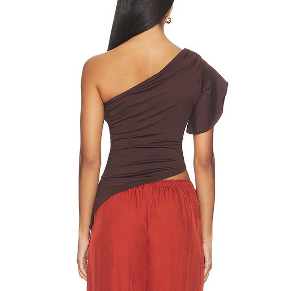 One Shoulder Top Marlene brown back view with flutter sleeve and asymmetric hem by superdown