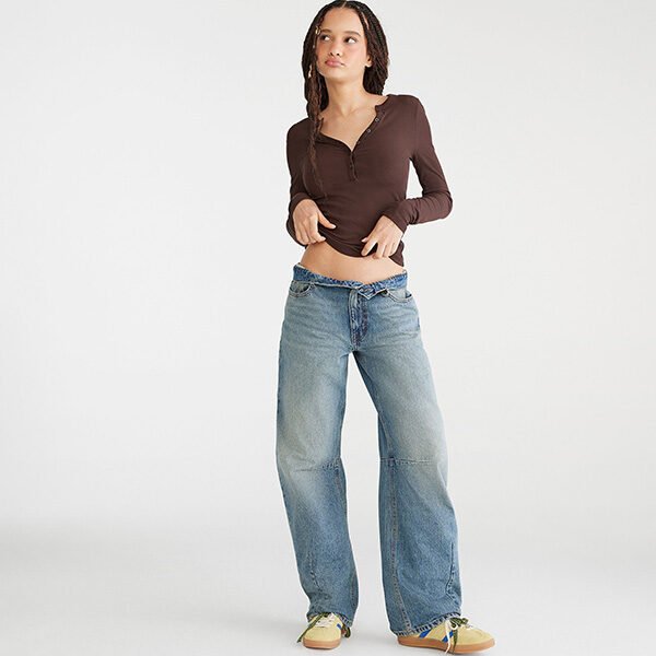 Barrel-Leg Baggy Jeans