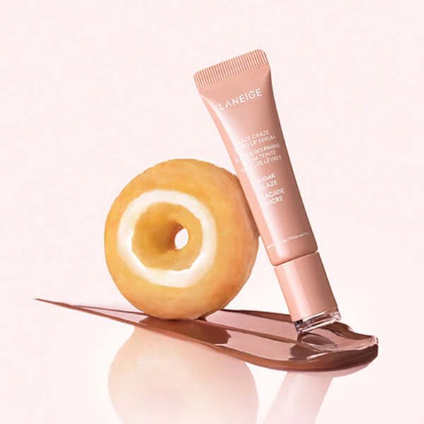 Tinted lip serum with high-shine finish and hydrating formula