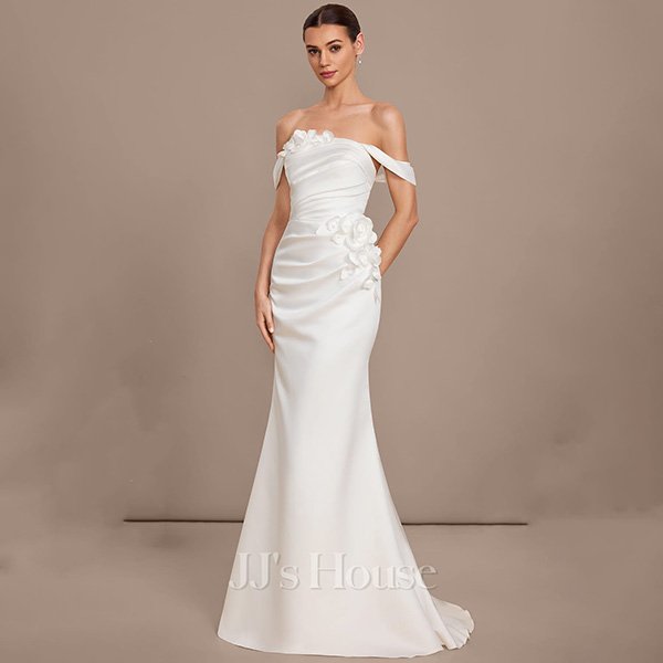 JJ's House Canna Gown | Ivory 3D Floral