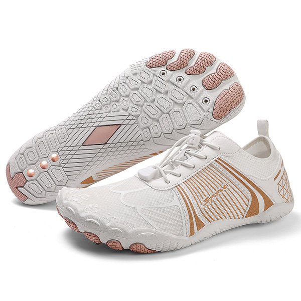 Anti-static water shoes with breathable mesh and natural rubber sole