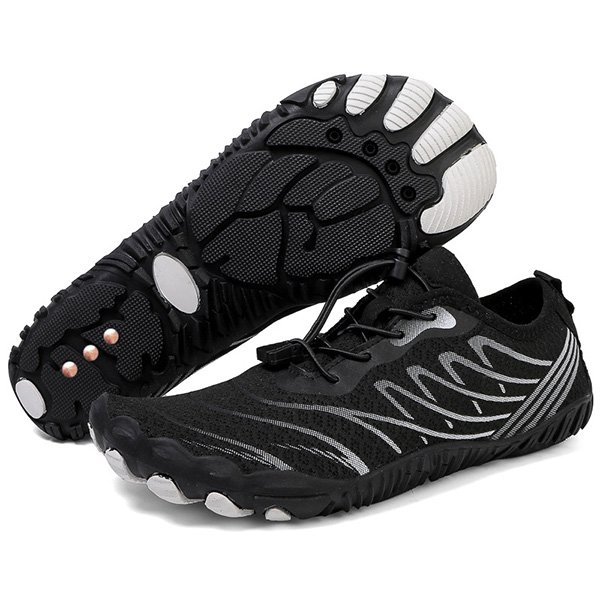 Anti-static water shoes with breathable mesh and natural rubber sole